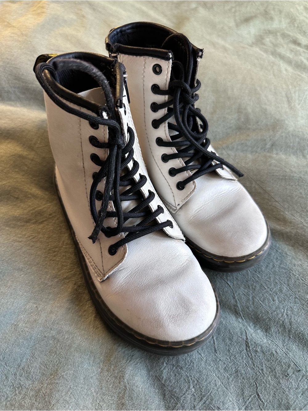 Dr. Martens Kids White Leather Lace-Up Boots with Black Trim